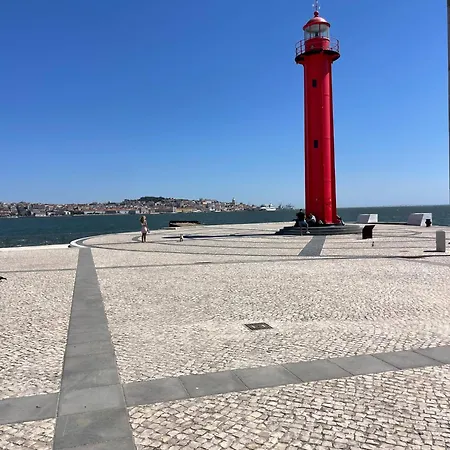 Cacilhas Lejlighed Almada
